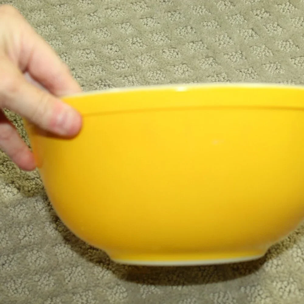 Vintage Pyrex Primary Colors Yellow 403 Nesting/Mixing Bowl 2.5 Quart